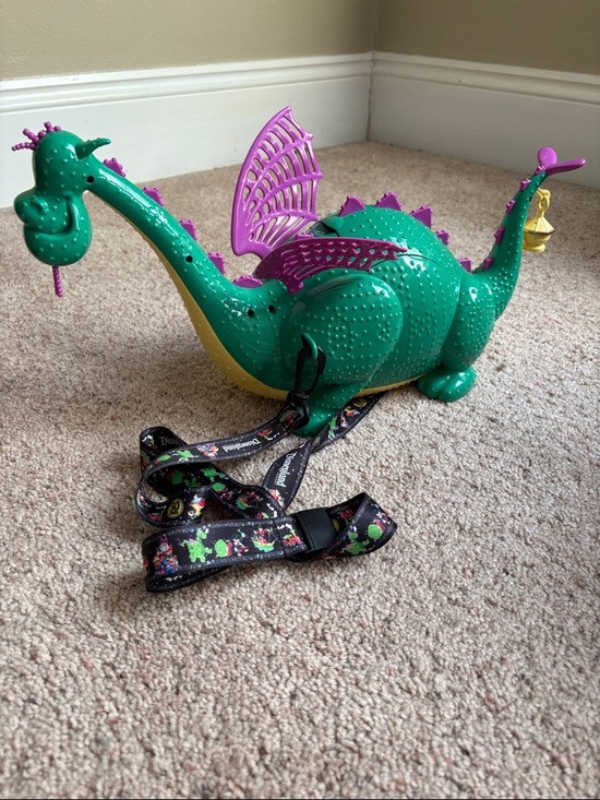 DISNEY Elliott Pete’s Dragon Light Up Popcorn Bucket limited edition collectors - Picture 2 of 9